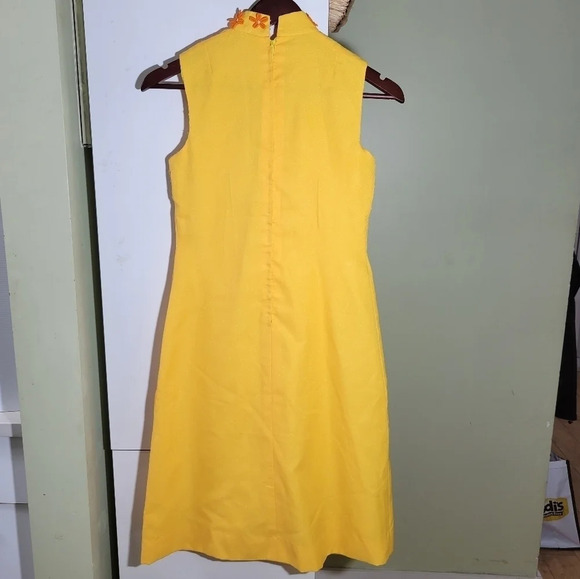 Vintage handmade 3D floral embroidered sleeveless mini dress yellow small - Picture 5 of 8